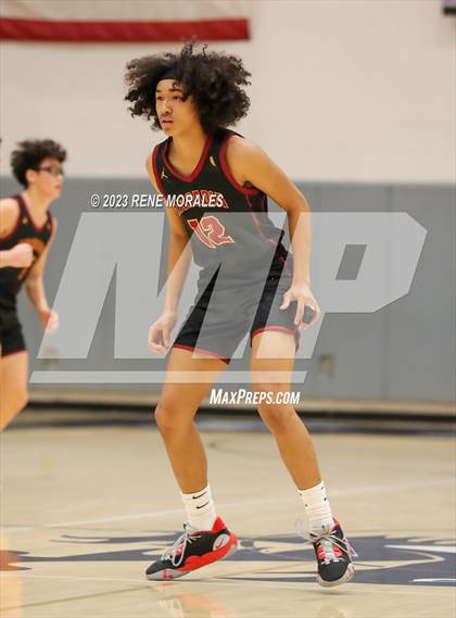 Thumbnail 3 in Arcadia vs Crescenta Valley photogallery.