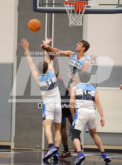Thumbnail 3 in Arcadia vs Crescenta Valley photogallery.