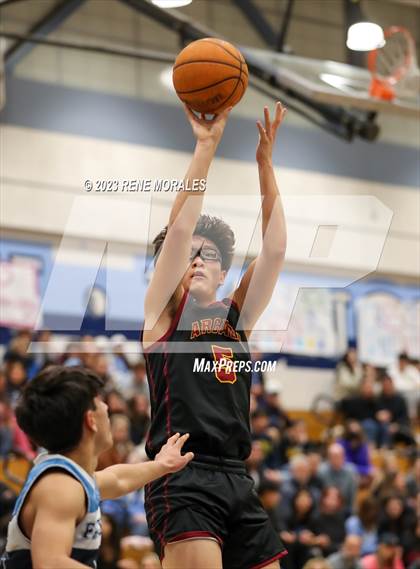Thumbnail 1 in Arcadia vs Crescenta Valley photogallery.