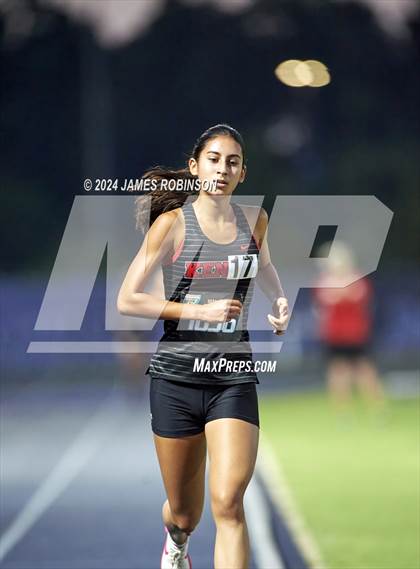 Thumbnail 2 in FHSAA 2A Finals (3200 Meters) photogallery.