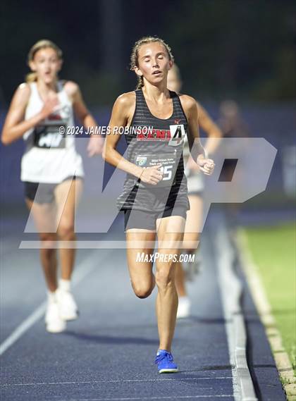 Thumbnail 1 in FHSAA 2A Finals (3200 Meters) photogallery.