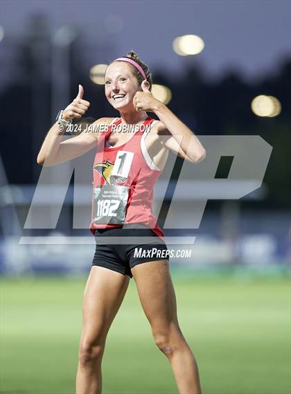 Thumbnail 2 in FHSAA 2A Finals (3200 Meters) photogallery.