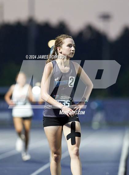 Thumbnail 3 in FHSAA 2A Finals (3200 Meters) photogallery.