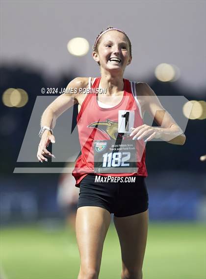 Thumbnail 2 in FHSAA 2A Finals (3200 Meters) photogallery.