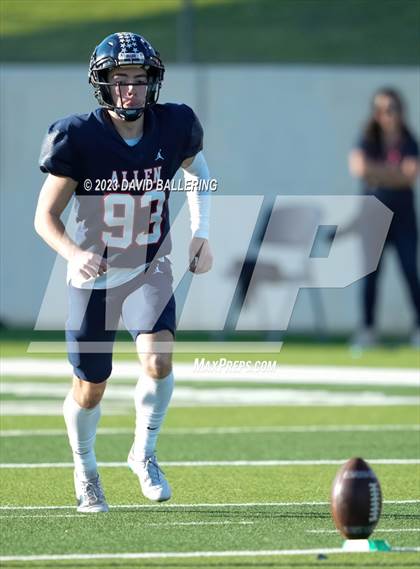 Thumbnail 2 in North Crowley vs Allen (UIL 6A D1 Quarterfinal playoff) photogallery.
