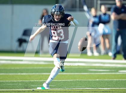 Thumbnail 3 in North Crowley vs Allen (UIL 6A D1 Quarterfinal playoff) photogallery.