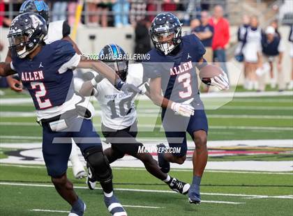 Thumbnail 2 in North Crowley vs Allen (UIL 6A D1 Quarterfinal playoff) photogallery.