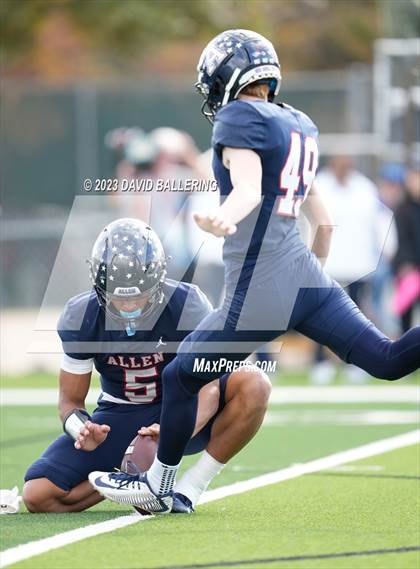Thumbnail 2 in North Crowley vs Allen (UIL 6A D1 Quarterfinal playoff) photogallery.