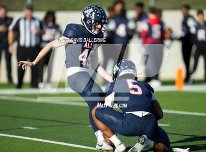 Thumbnail 3 in North Crowley vs Allen (UIL 6A D1 Quarterfinal playoff) photogallery.