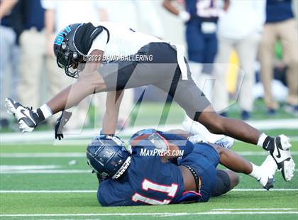 Thumbnail 1 in North Crowley vs Allen (UIL 6A D1 Quarterfinal playoff) photogallery.