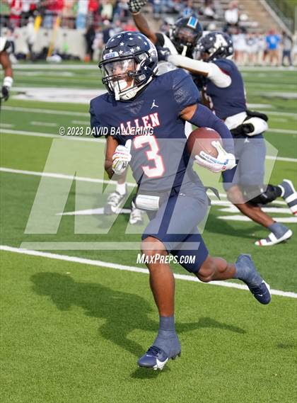 Thumbnail 1 in North Crowley vs Allen (UIL 6A D1 Quarterfinal playoff) photogallery.