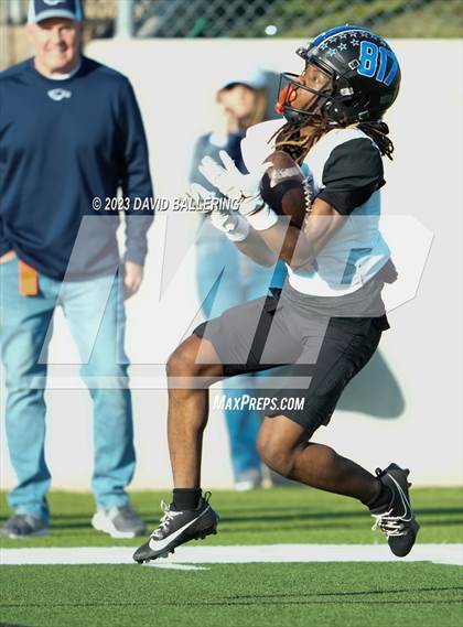 Thumbnail 2 in North Crowley vs Allen (UIL 6A D1 Quarterfinal playoff) photogallery.