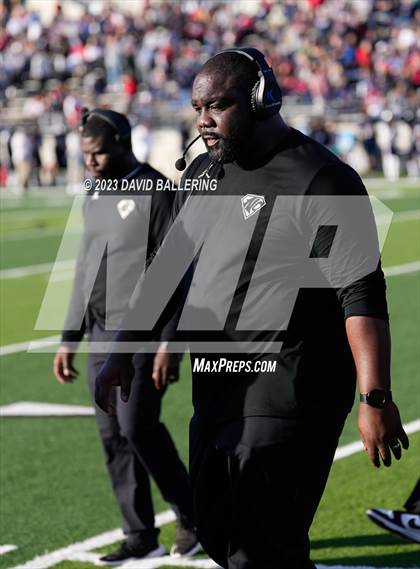 Thumbnail 2 in North Crowley vs Allen (UIL 6A D1 Quarterfinal playoff) photogallery.