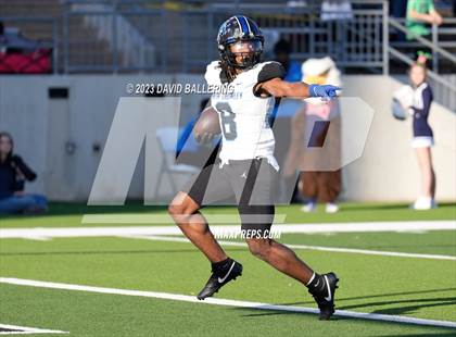 Thumbnail 2 in North Crowley vs Allen (UIL 6A D1 Quarterfinal playoff) photogallery.