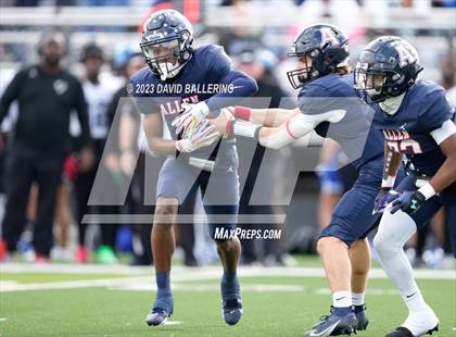 Thumbnail 3 in North Crowley vs Allen (UIL 6A D1 Quarterfinal playoff) photogallery.