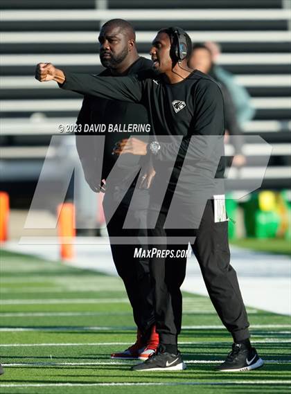 Thumbnail 2 in North Crowley vs Allen (UIL 6A D1 Quarterfinal playoff) photogallery.