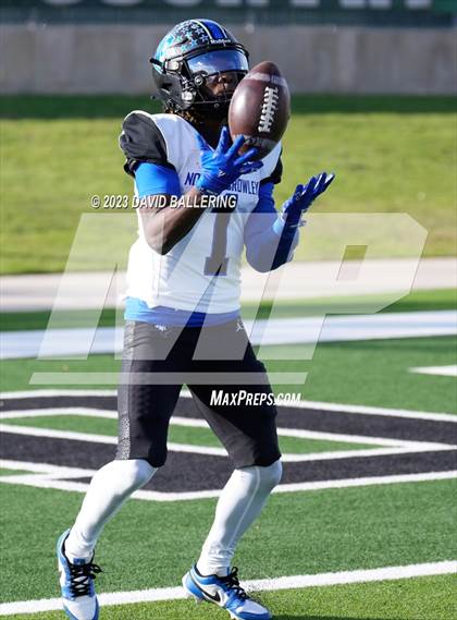 Thumbnail 2 in North Crowley vs Allen (UIL 6A D1 Quarterfinal playoff) photogallery.