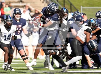 Thumbnail 2 in North Crowley vs Allen (UIL 6A D1 Quarterfinal playoff) photogallery.