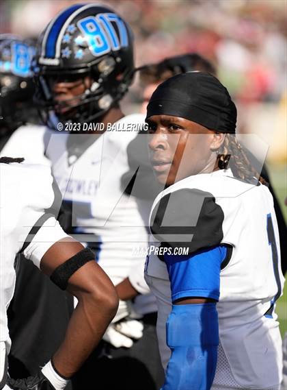Thumbnail 2 in North Crowley vs Allen (UIL 6A D1 Quarterfinal playoff) photogallery.