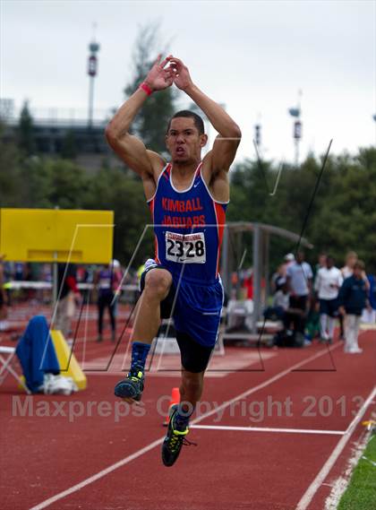 Thumbnail 2 in Stanford Invitational Triple Jump photogallery.