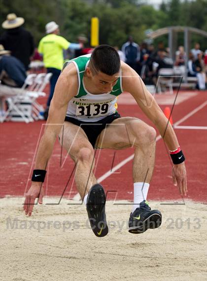 Thumbnail 1 in Stanford Invitational Triple Jump photogallery.