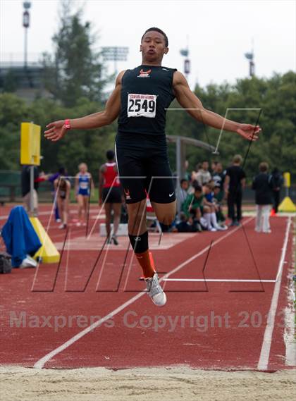 Thumbnail 3 in Stanford Invitational Triple Jump photogallery.