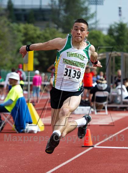 Thumbnail 2 in Stanford Invitational Triple Jump photogallery.