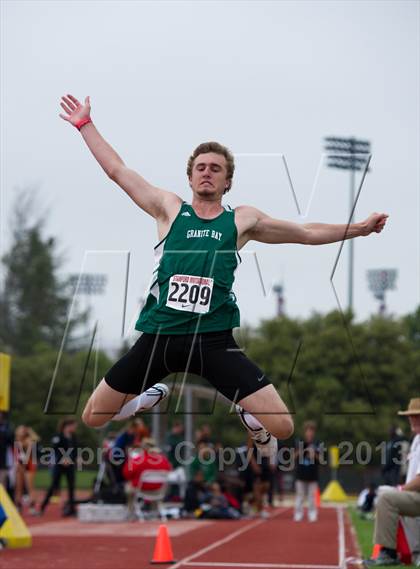 Thumbnail 3 in Stanford Invitational Triple Jump photogallery.