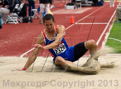 Thumbnail 3 in Stanford Invitational Triple Jump photogallery.
