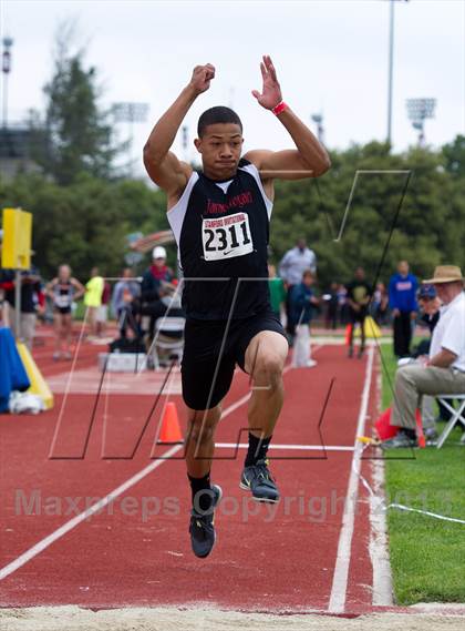 Thumbnail 2 in Stanford Invitational Triple Jump photogallery.