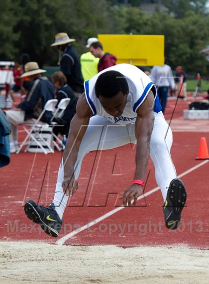 Thumbnail 2 in Stanford Invitational Triple Jump photogallery.