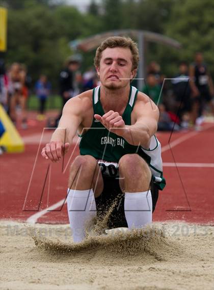 Thumbnail 3 in Stanford Invitational Triple Jump photogallery.