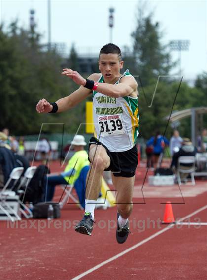 Thumbnail 2 in Stanford Invitational Triple Jump photogallery.