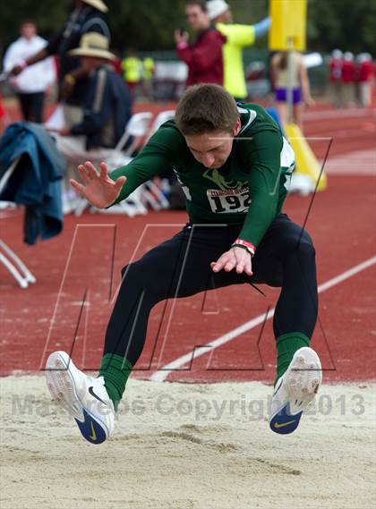 Thumbnail 2 in Stanford Invitational Triple Jump photogallery.