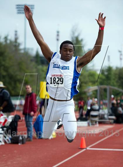 Thumbnail 2 in Stanford Invitational Triple Jump photogallery.