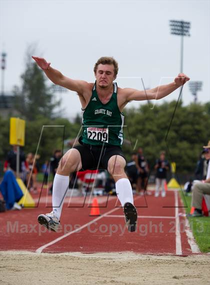 Thumbnail 1 in Stanford Invitational Triple Jump photogallery.