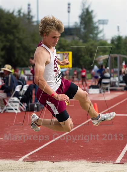 Thumbnail 3 in Stanford Invitational Triple Jump photogallery.