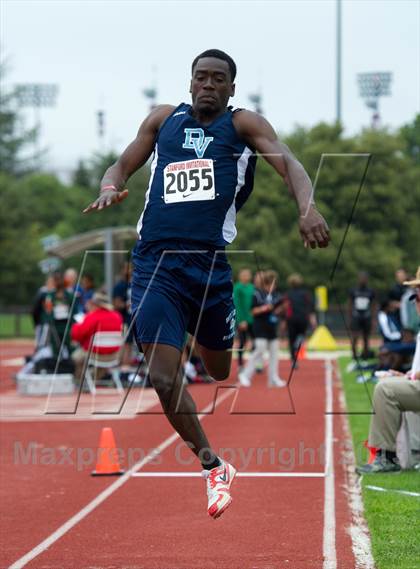 Thumbnail 3 in Stanford Invitational Triple Jump photogallery.