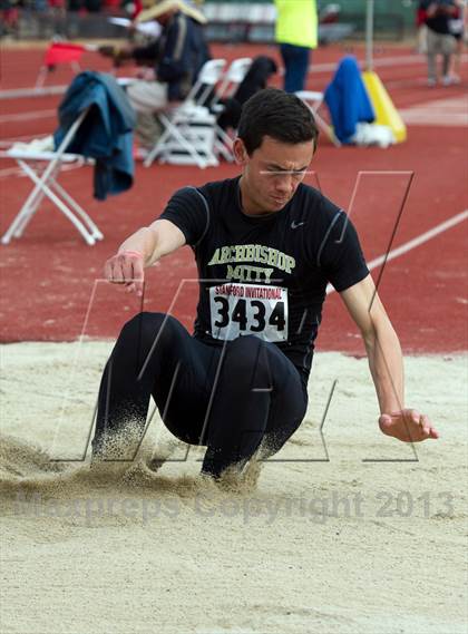 Thumbnail 2 in Stanford Invitational Triple Jump photogallery.
