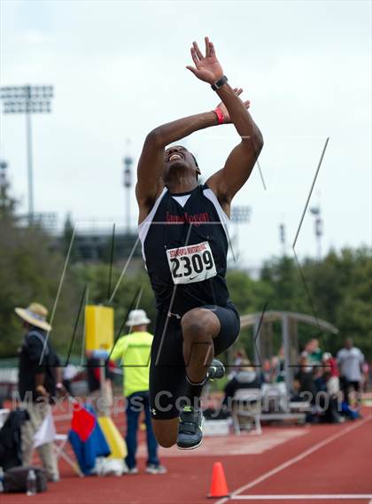 Thumbnail 2 in Stanford Invitational Triple Jump photogallery.