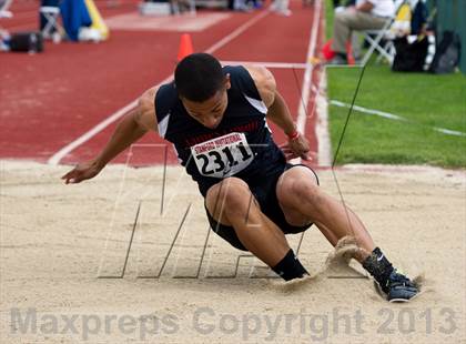 Thumbnail 3 in Stanford Invitational Triple Jump photogallery.