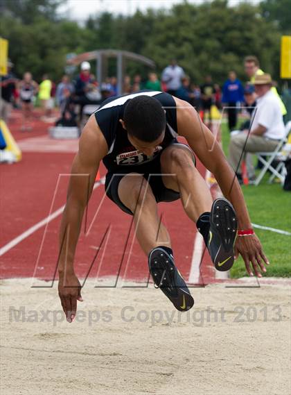 Thumbnail 2 in Stanford Invitational Triple Jump photogallery.