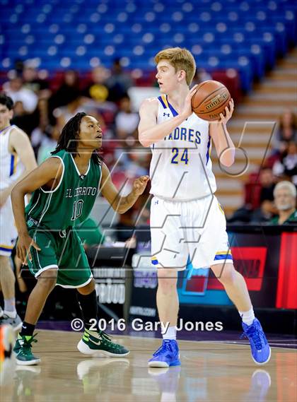 Thumbnail 3 in El Cerrito vs. Serra (CIF D2 NorCal Final) photogallery.