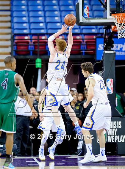 Thumbnail 2 in El Cerrito vs. Serra (CIF D2 NorCal Final) photogallery.