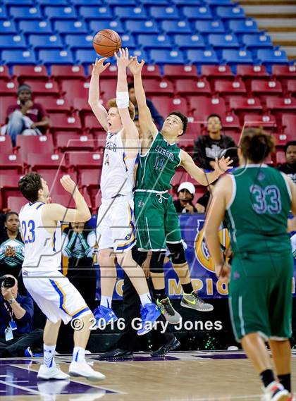 Thumbnail 3 in El Cerrito vs. Serra (CIF D2 NorCal Final) photogallery.