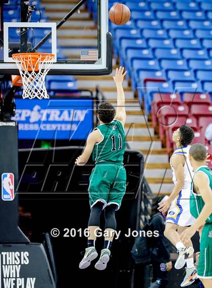 Thumbnail 3 in El Cerrito vs. Serra (CIF D2 NorCal Final) photogallery.