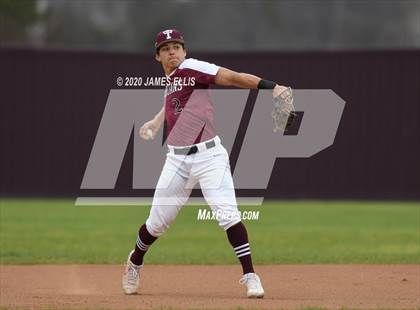 Thumbnail 1 in Lorena vs. Troy photogallery.