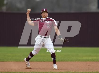 Thumbnail 2 in Lorena vs. Troy photogallery.