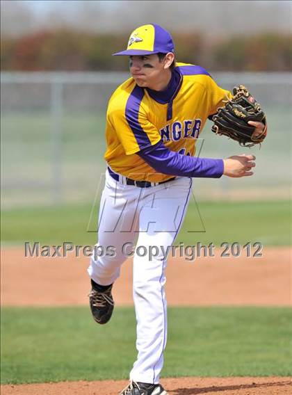 Thumbnail 2 in Anna vs Sanger (Gunter/Prosper Classic) photogallery.