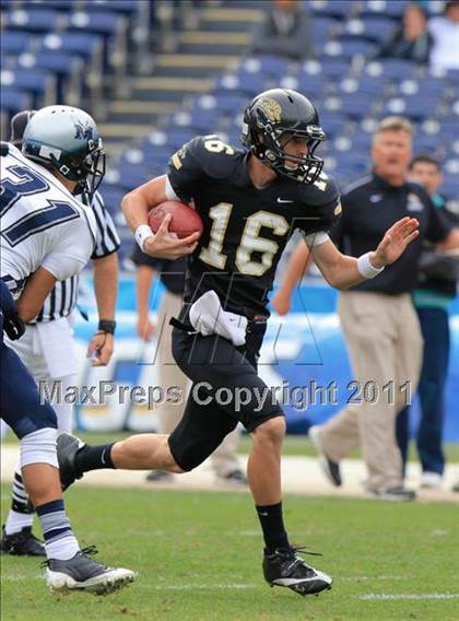 Thumbnail 1 in Valley Center vs. Madison (CIF SDS D4 Final) photogallery.